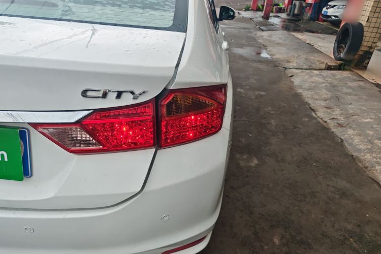 Used Honda City 2017 1.5L CVT Elite Edition Exterior 1