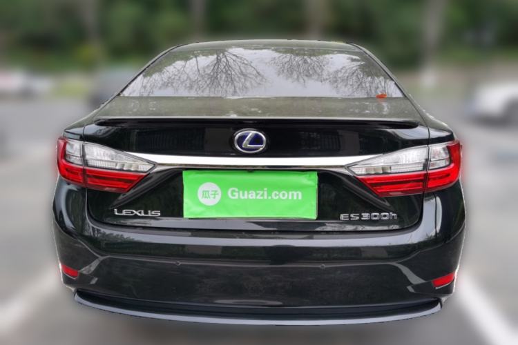 Used Lexus ES 2015 300h Comfort Edition Rear