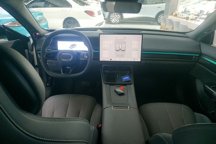 Used Lynk & Co 07 2024 EM-P 126 Long-Range Ultra
