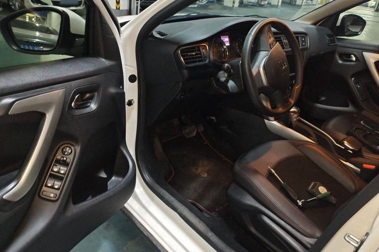 Used Citroen C3-XR 2015 1.6THP Automatic Pioneer Model
