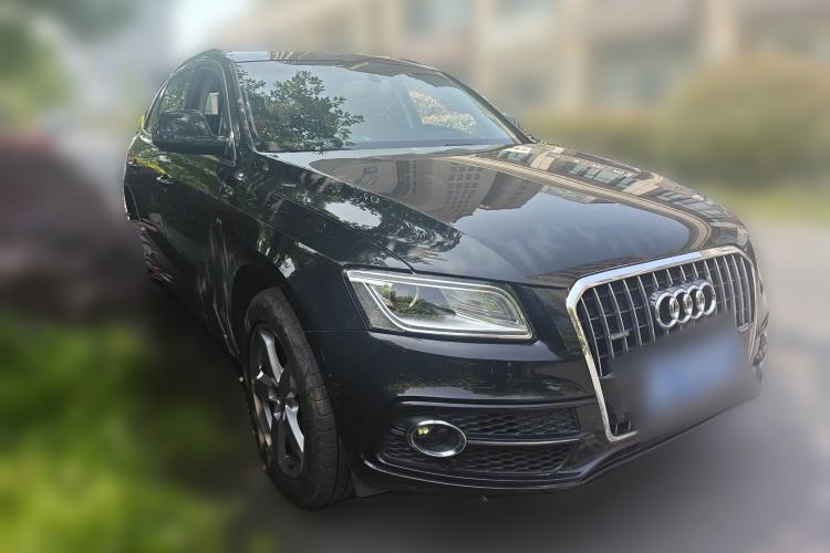 Used Audi Q5 2017 Plus 40 TFSI Ambition Model
