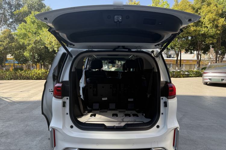 Used GAC Trumpchi M8 2021 Master Series 390T Prestige Edition Interior 9