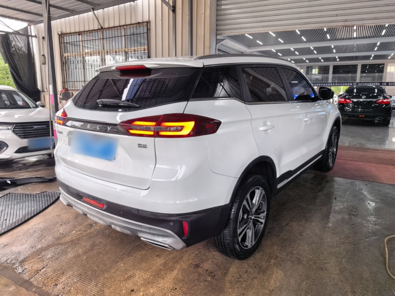 Geely Auto Emgrand X7 Sport 2022 1.8TD DCT Zhiya Trim — снимка 6