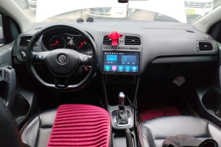 Used Volkswagen Polo 2016 1.6L Automatic Comfort Model
