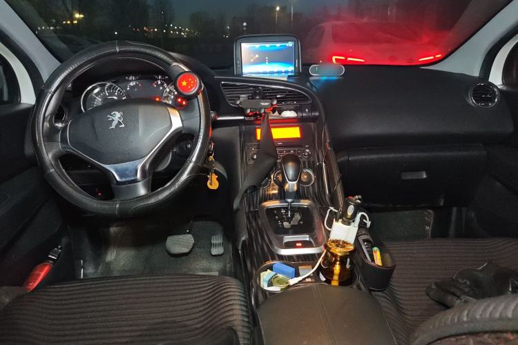 Used Peugeot 3008 2015 2.0L Automatic Classic Edition
