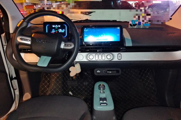 Used CHANGAN NEVO Lumin 2023 301km Honey Dew Edition Center Console