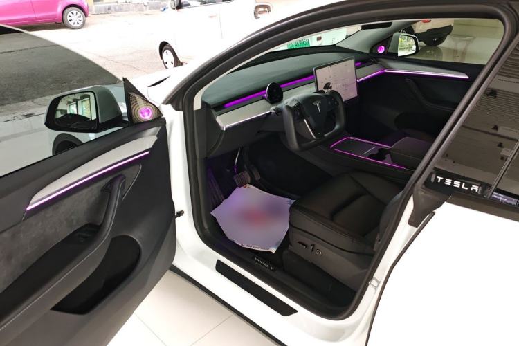 Used Tesla Model Y 2023 Rear-Wheel-Drive Version
