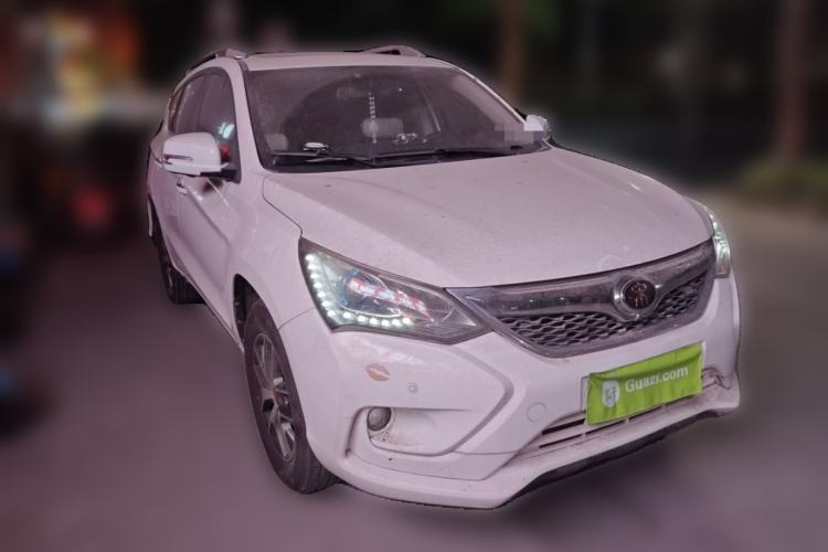 Used BYD Song 2017 Gaishe Upgrade Edition 1.5TID Automatic Elite Model Front Right 45 Deg
