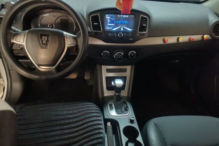 Used Roewe 350 2014 1.5L Automatic Xunyue Version Center Console