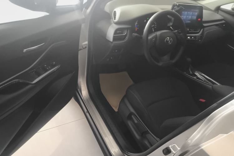 Used Toyota IZOA 2021 2.0L Enjoy Edition