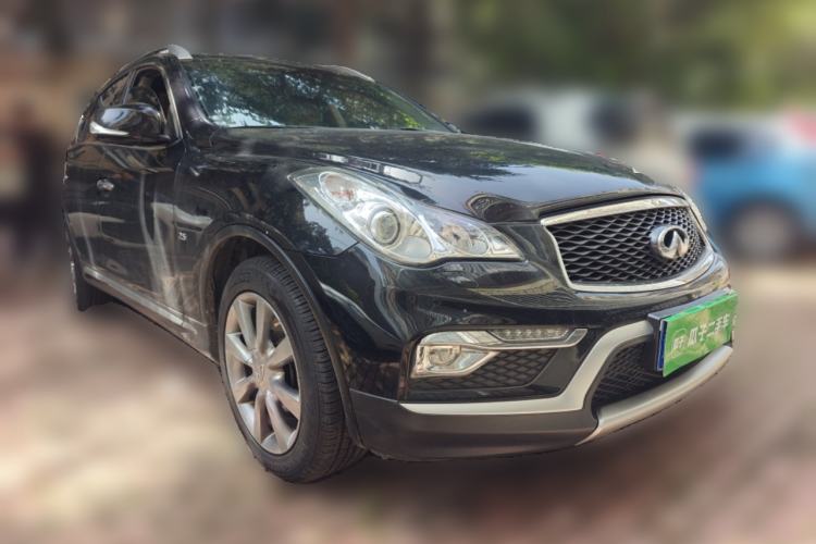 Used Infiniti QX50 2015 2.5L Comfort Edition Front Right 45 Deg