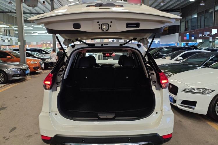 Used Nissan X-Trail 2023 Classic 2.0L Two-Wheel Drive Smart Connect & Comfort Edition Trunk