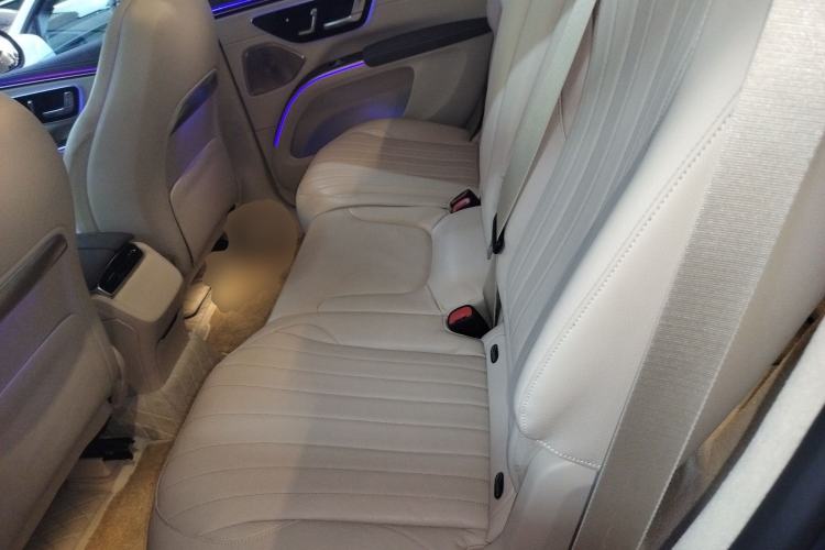 Used Mercedes-Benz EQS SUV 2023 450 4MATIC Pioneer Edition Left Rear Seat