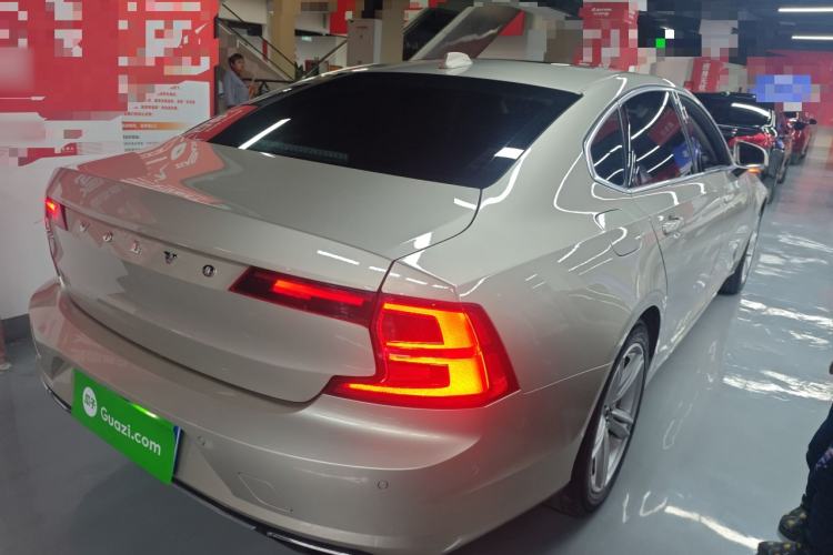 Used Volvo S90 2017 T4 Zhiyuan Edition
