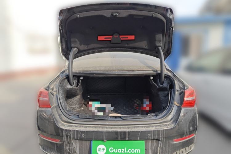 Used Hongqi H5 2019 30TD Dynamic Edition Trunk