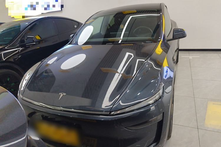 Used Tesla Model Y 2025 Long-Range All-Wheel-Drive Version Front