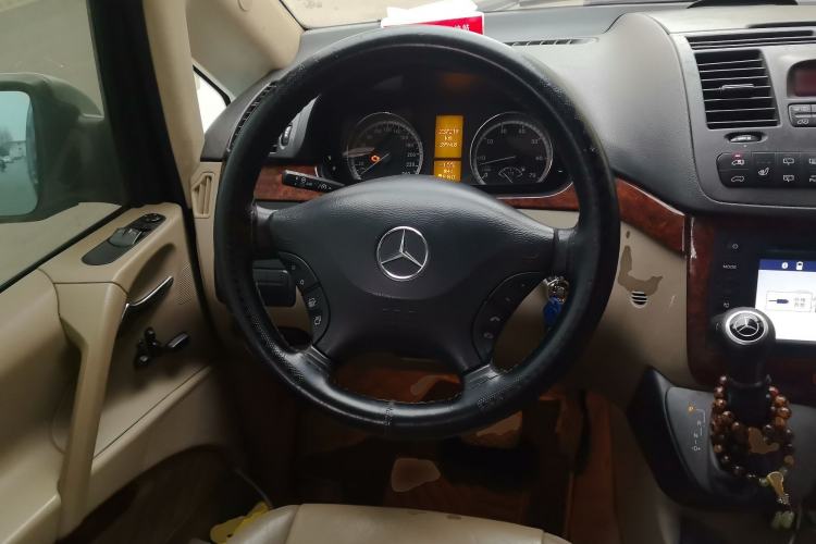 Used Mercedes-Benz Viano 2011 2.5L Navigator Edition