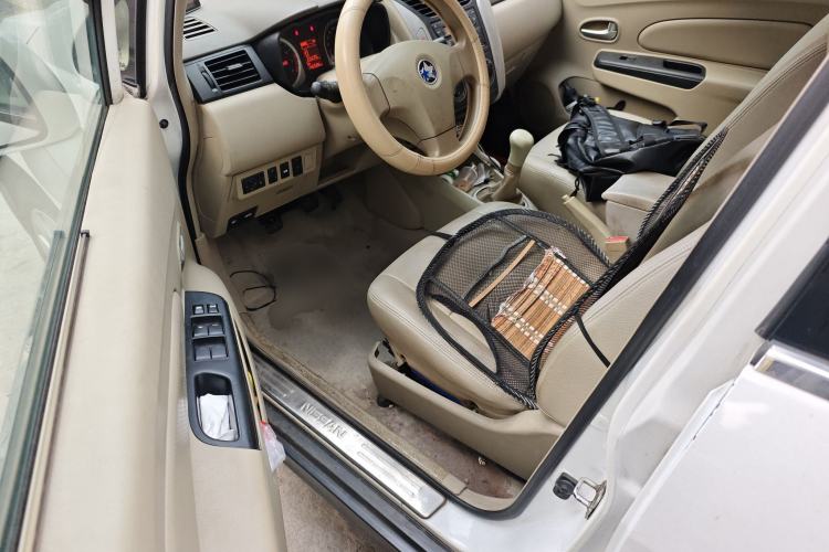 Used Venucia D50 2013 1.6L Manual Fashion Edition Driver Seat