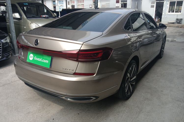 Used Volkswagen Passat 2022 330TSI Luxury Edition Rear Right 45 Deg