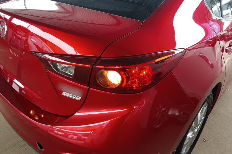 Used Mazda 3 Axela 2016 Sedan 1.5L Automatic Luxury Model Exterior 3