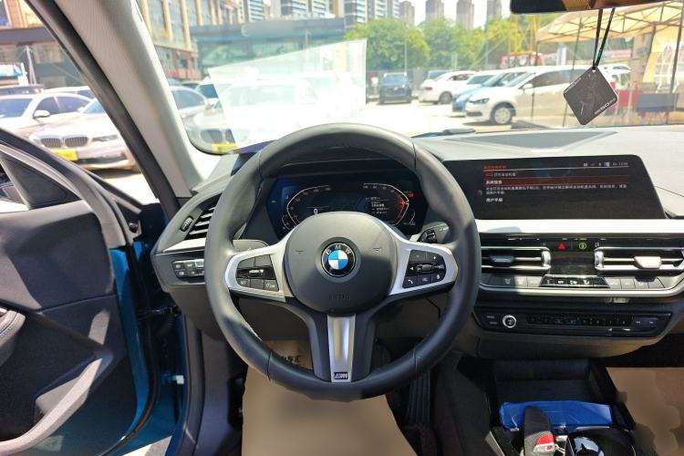 Used BMW 2 Series 2023 Facelifted 225i Four-Door Coupe M Sport Night Edition Package Steering Wheel