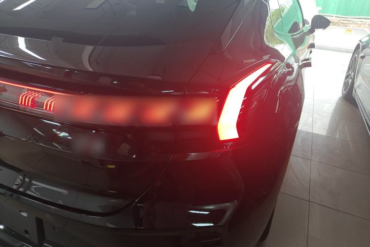 Used Zeekr 001 2026 Model 103° Rear-Drive Max Version Right Rear Taillight