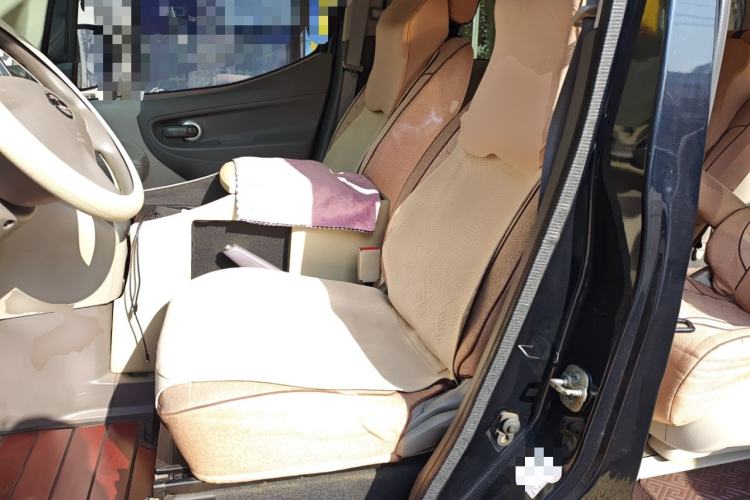 Used Nissan NV200 2018 1.6L CVT Luxury Model Left Front Seat