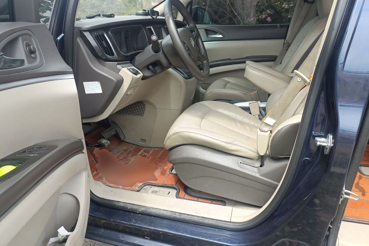 Used Buick GL8 2011 3.0L GT Luxury Business Haoya Edition Driver Seat