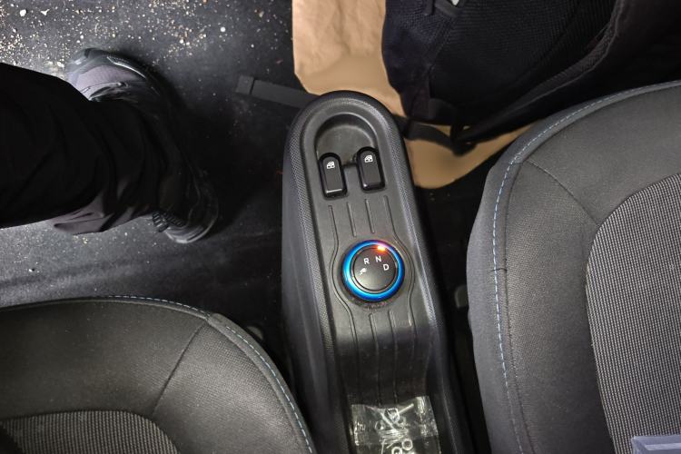 Used Wuling Hongguang MINIEV 2020 Zizai Version Lithium-NMC Gear Lever