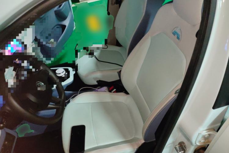 Used Dongfeng NAMMI BOX 2022 Revised Light Wind Edition 201 km Standard Version Driver Seat