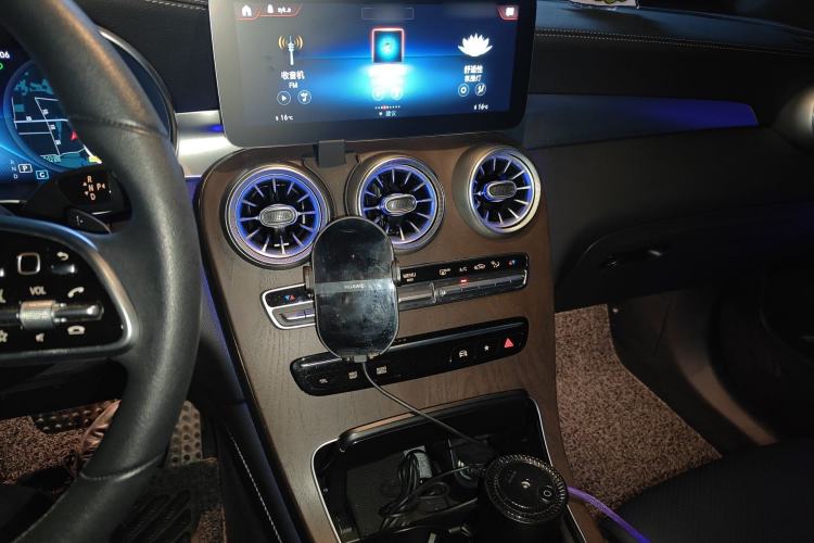 Used Mercedes-Benz GLC 2020 Facelift GLC 300 L 4MATIC Dynamic Edition Audio And AC Panel