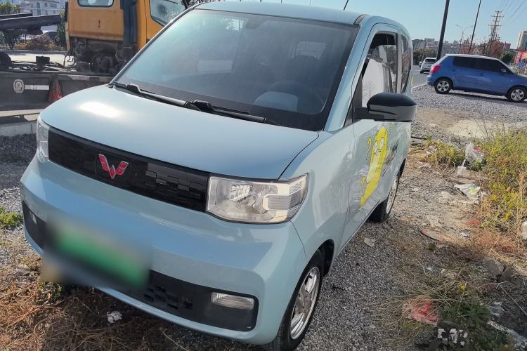 Used Wuling Hongguang MINIEV 2021 Macaron Sandwich Model 120 km Lithium Iron Phosphate