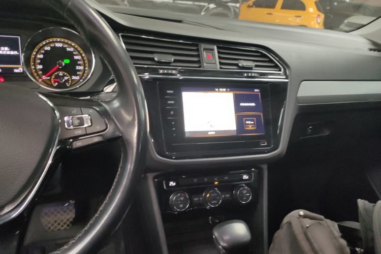 Used Volkswagen Tiguan L 2020 330TSI Automatic Two-Wheel Drive Panoramic Comfort Edition China VI Standard