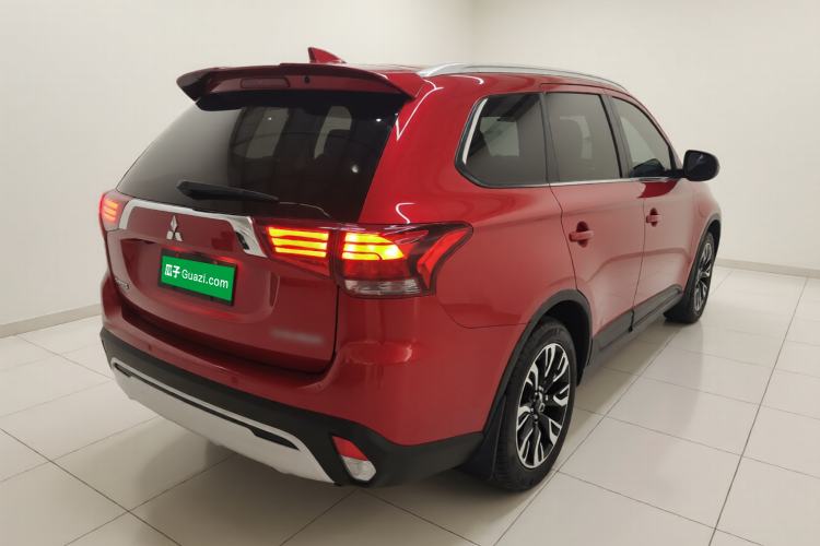 Used Mitsubishi Outlander 2019 2.0L Two-Wheel Drive Comfort Edition 5 Seats China VI Standard