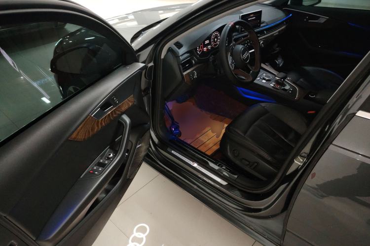 Used Audi A4L 2019 40 TFSI Fashion Edition China VI Emission Standard
