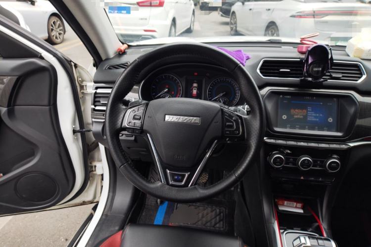 Used Haval H2 2018 Chuanxiang Edition Blue Badge 1.5T Dual-Clutch Two-Wheel Drive ZhiShang Model