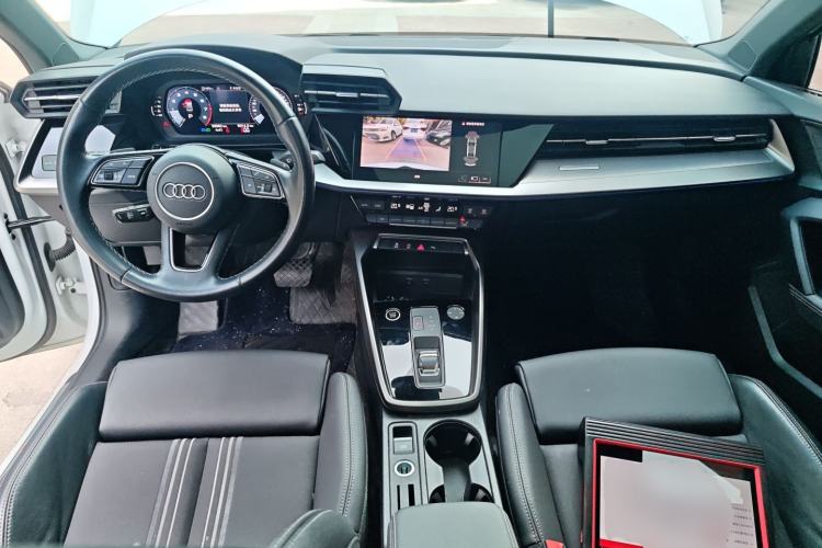 Used Audi A3 2024 A3L Limousine 35 TFSI Fashion Sport Model Center Console