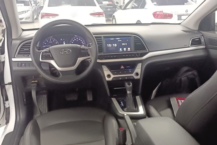 Used Hyundai Elantra (6th Generation / Lingdong) 2016 1.6L Automatic ZhiXuan – Elite Version Center Console