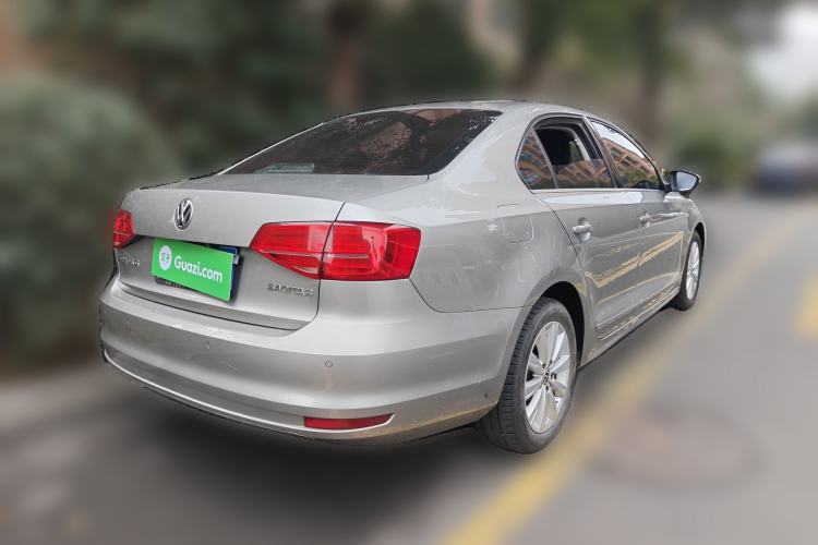 Used Volkswagen Sagitar 2015 1.6L Automatic Comfort Model
