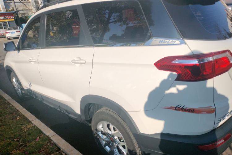 Used Wuling Hongguang S3 2019 1.5L Manual Comfort Model China VI Standard
