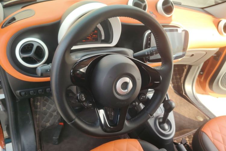 Used smart forfour 2016 1.0L 52 kW Dynamic Edition