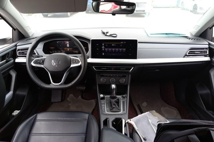 Used Volkswagen Lavida 2023 300TSI DSG Full-Comfort Edition Center Console