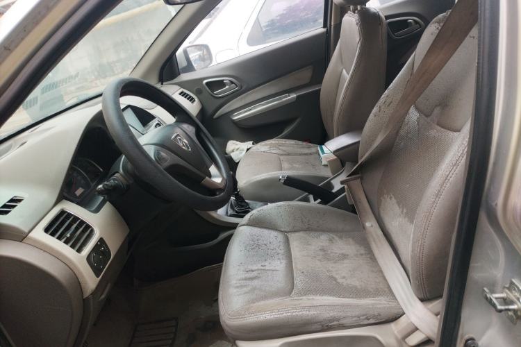 Used Baojun 630 2011 1.5L manual standard version