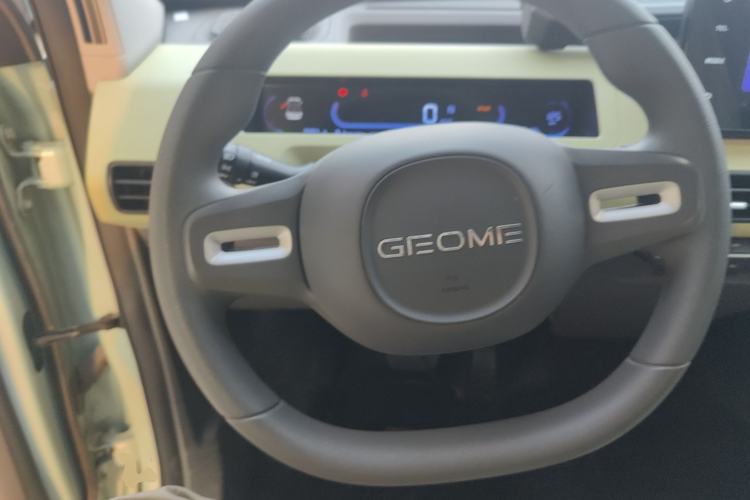 Used Geely Galaxy Panda 2024 Panda Mini 200km Endurance Bear Steering Wheel