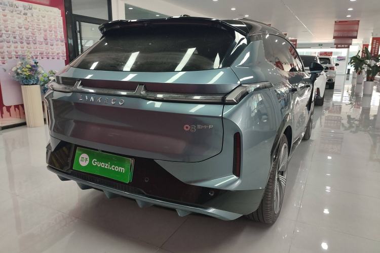 Used Lynk & Co 08 EM-P 2025 220 km All-Wheel-Drive Performance Halo
