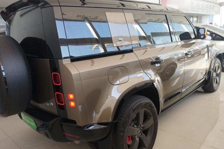 Used Land Rover Defender 2022 110 P400 X-DYNAMIC HSE
