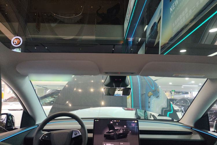 Used Tesla Model Y 2025 Rear-Wheel-Drive Version