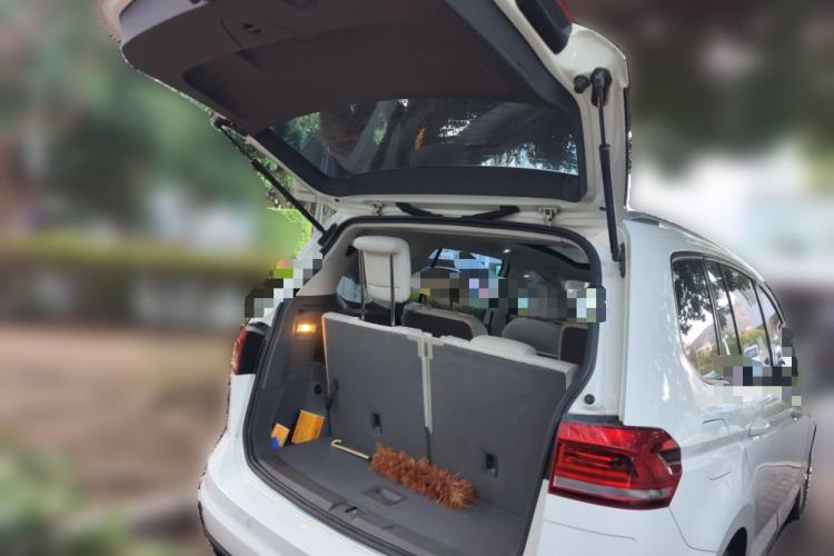 Used Volkswagen Touran 2018 Volkswagen Touran L 280TSI DSG Comfort Edition 6-seater