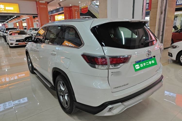 Used Toyota Highlander 2015 2.0T Four-Wheel Drive Luxury Edition 7-Seater Rear Left 45 Deg