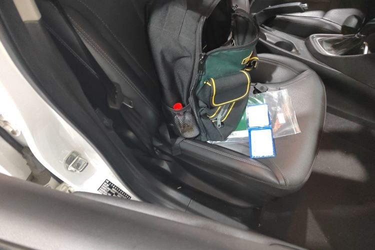 Used Buick GT 2021 Revised Version 1.3T Automatic Mild Hybrid Elite Edition Right Front Seat